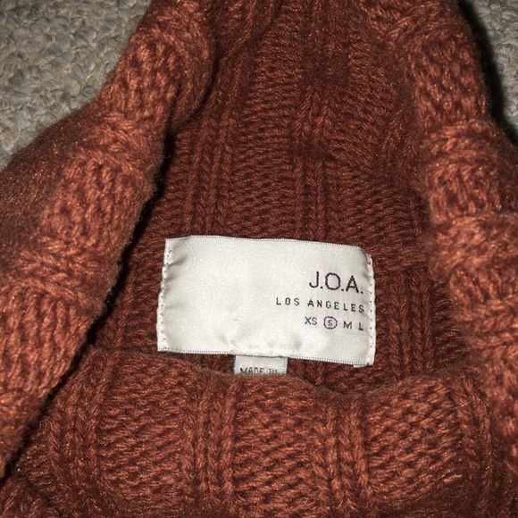 Rust sweater - Picture 2 of 2